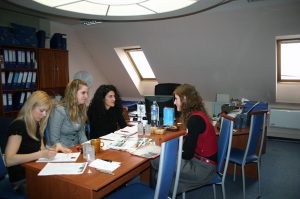 Universal Consulting Pracovný nábor 2011